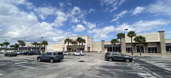 Sabal Pointe Plaza: 780 E Merritt Island Cswy, Merritt Island, FL 32952